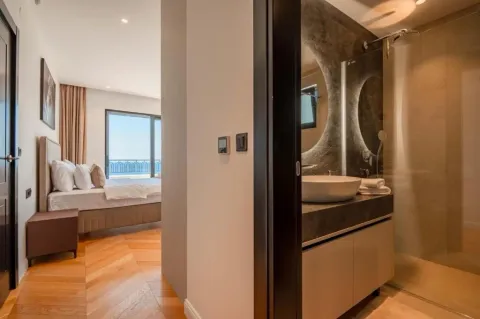 Rent, house, 318m², Reževići, Budva - image 17