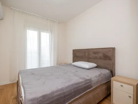 Rent, one bedroom apartment, 47m², Central Point, Podgorica - image 1