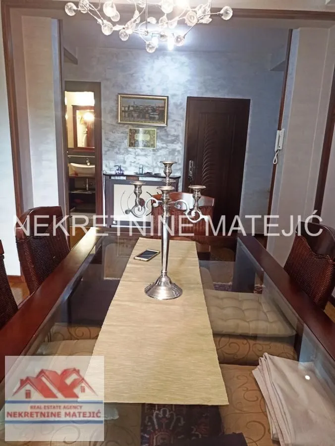 Prodaja, četvorosoban stan, 114m², Centar, Kragujevac