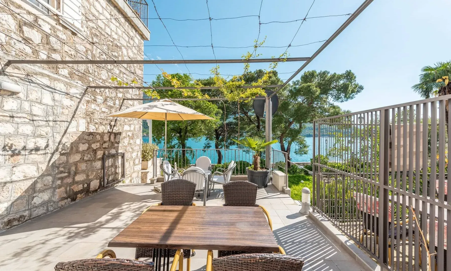 Sale, house, 290m², Perast, Kotor