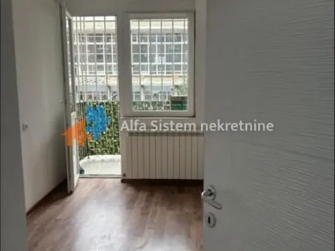 Rent, three bedroom apartment, 80m², Crveni Krst, Beograd - image 10