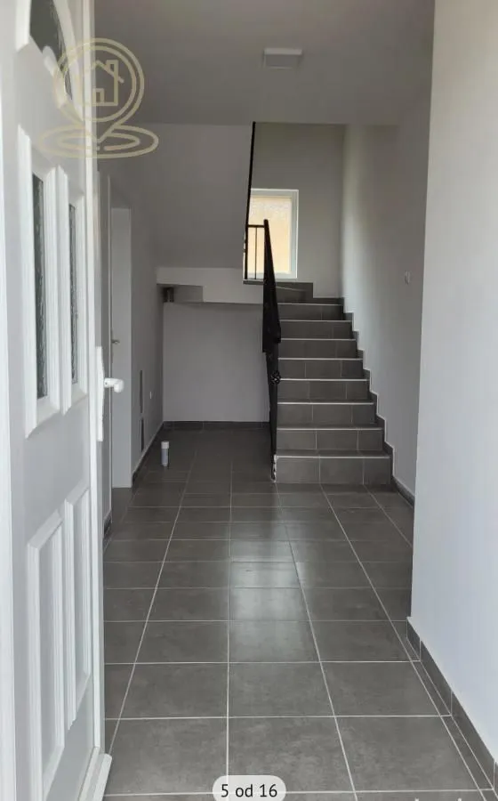 Prodaja, kuća, 105m², Petrovaradin, Novi Sad