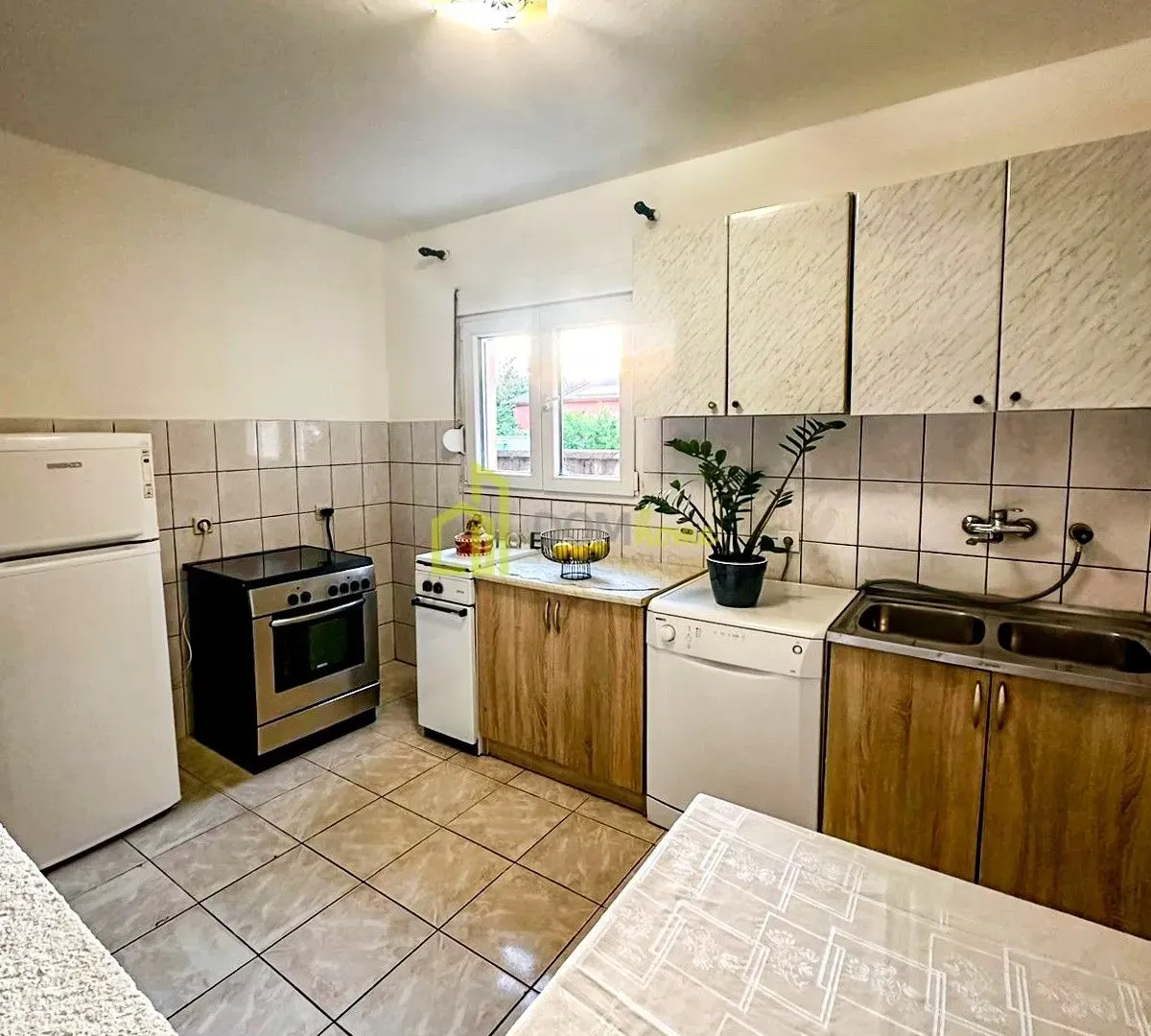 Rent, house, 160m², Gornja Gorica, Podgorica