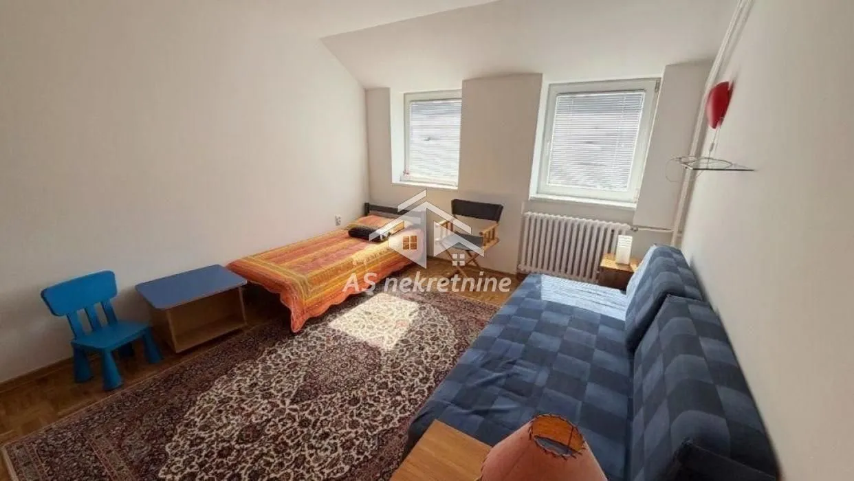 Rent, apartment, 210m², Čukarica, Beograd