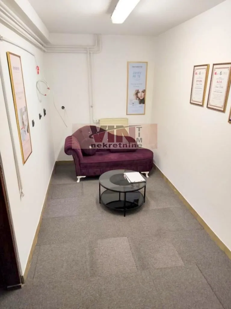 Rent, office space, 60m², Karaburma, Palilula Sve Podlokacije