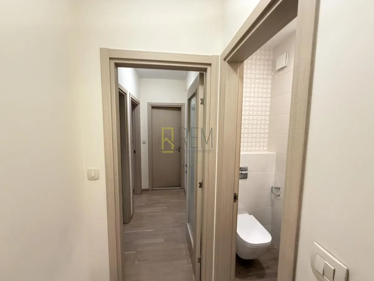 Izdavanje, dvosoban stan, 72m², City Kvart, Podgorica