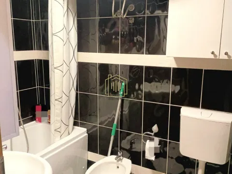 Izdavanje, dvosoban stan, 74m², Pobrežje, Podgorica - image 11