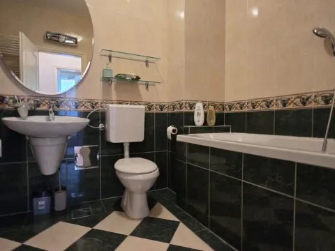 Rent, three bedroom apartment, 114m², Pod Goricom, Podgorica - image 11