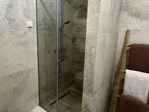 Rent, two bedroom apartment, 64m², Kalimanj, Tivat - image 11