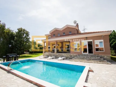 Izdavanje, kuća, 330m², Zeta, Podgorica - image 2