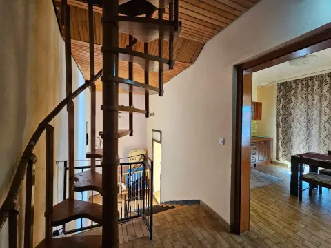 Prodaja, kuća, 160m², Šušanj, Bar - image 12