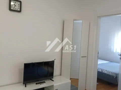 Izdavanje, jednosoban stan, 40m², Rotkvarija, Novi Sad Sve Podlokacije - image 4