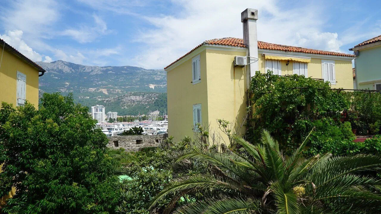 Sale, house, 268m², Stari Grad, Budva