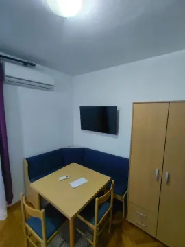 Rent, studio apartment, 27m², Stari Aerodrom, Podgorica - image 3