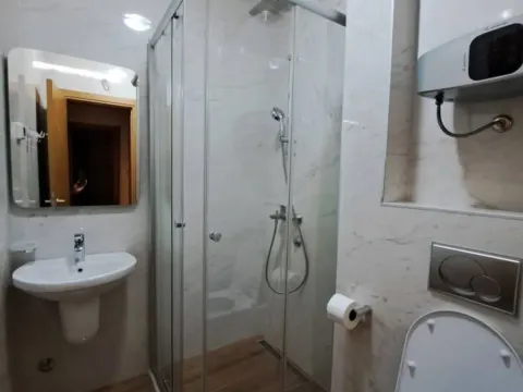 Izdavanje, trosoban stan, 47m², Nova Dalmatinska, Podgorica - image 5