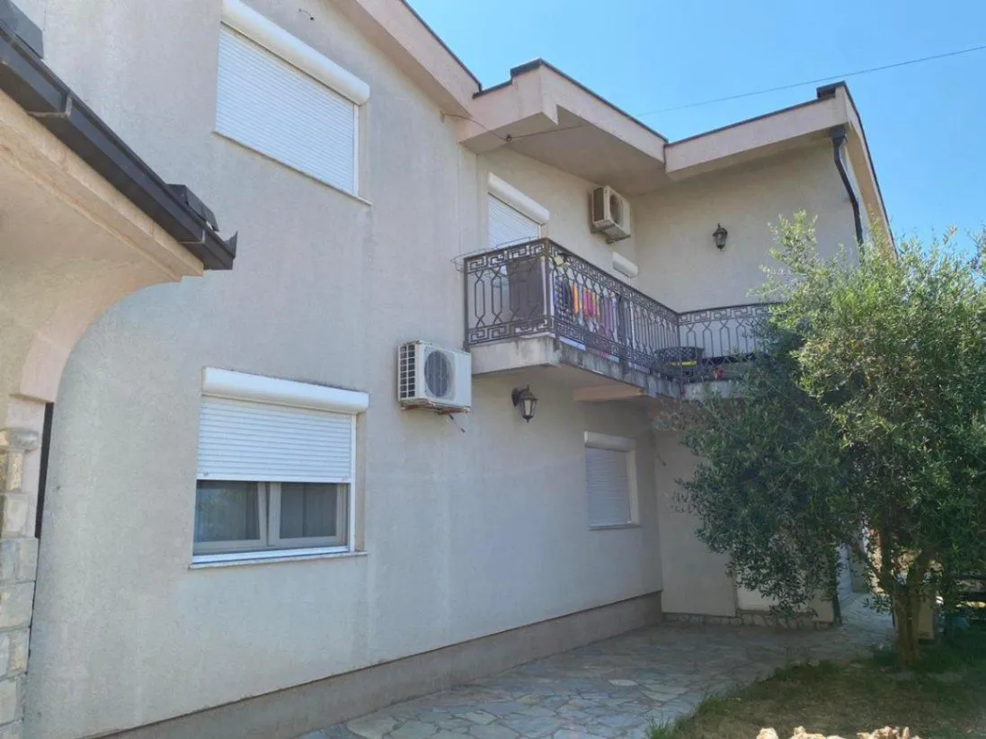Prodaja, kuća, 227m², Bjeliši, Bar