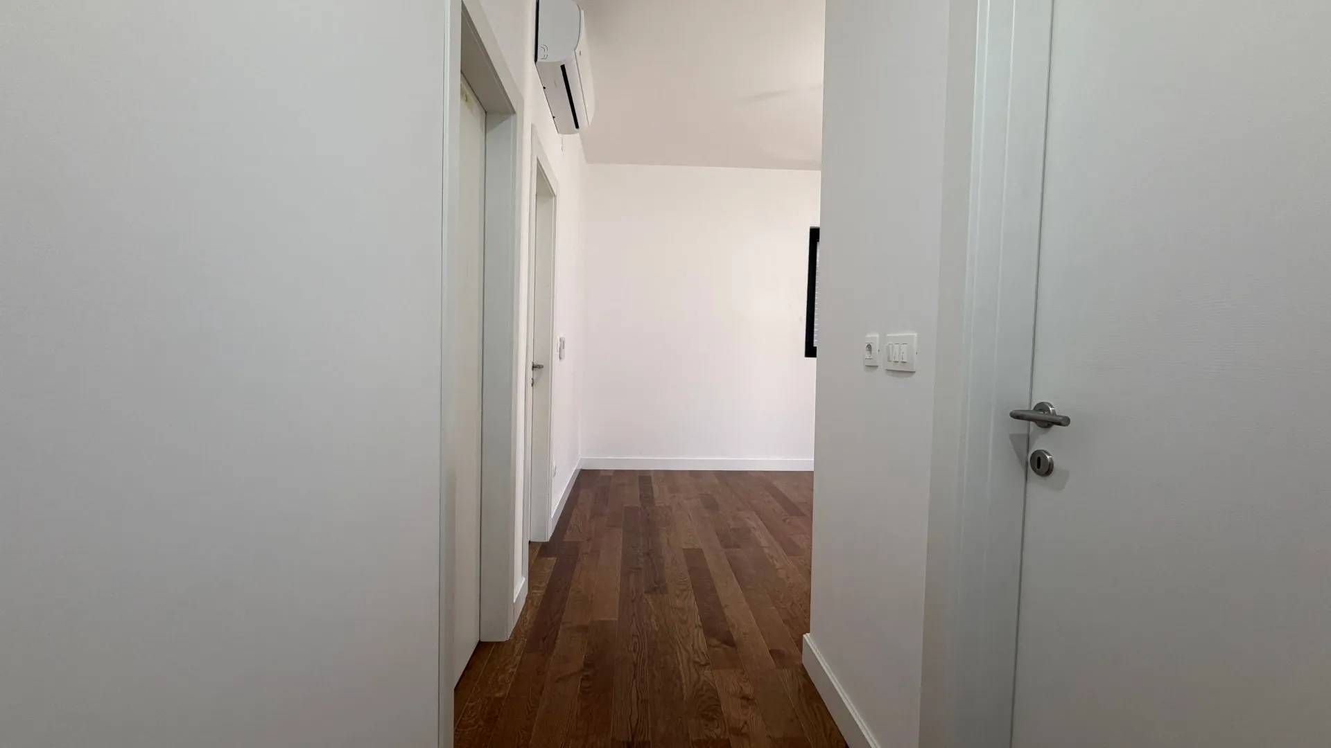 Prodaja, dvosoban stan, 60m², Dumidran, Tivat