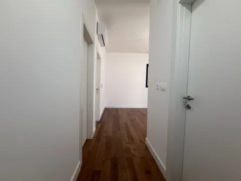 Prodaja, dvosoban stan, 60m², Dumidran, Tivat - image 5