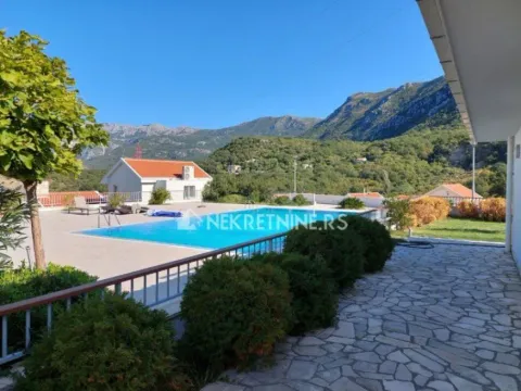 Prodaja, kuća, 160m², Blizikuće, Budva