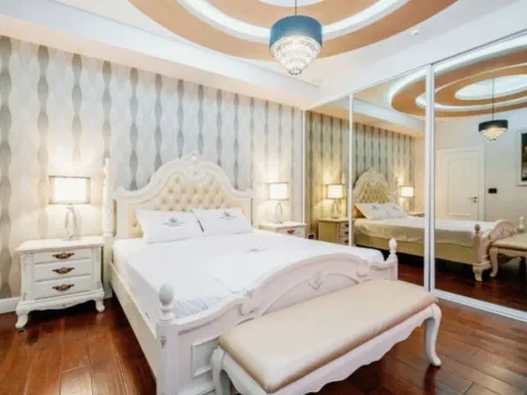 Prodaja, trosoban stan, 400m², Centar, Budva - image 2