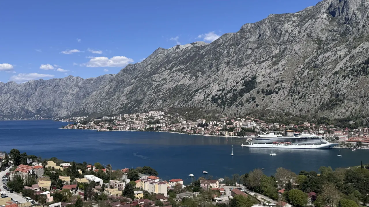 Sale, five bedroom apartment, 173m², Kotor, Crna Gora