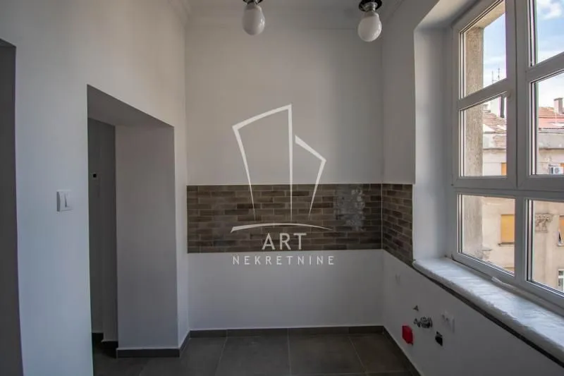 Sale, four bedroom apartment, 125m², Centar Sve Podlokacije, Beograd
