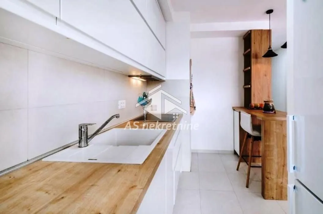 Rent, three bedroom apartment, 60m², Novi Beograd Blok 67, Novi Beograd Sve Podlokacije
