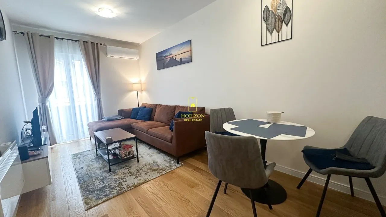 Prodaja, jednosoban stan, 40m², Central Point, Podgorica