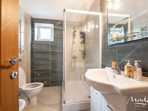 Prodaja, dvosoban stan, 83m², Prčanj, Kotor - image 25