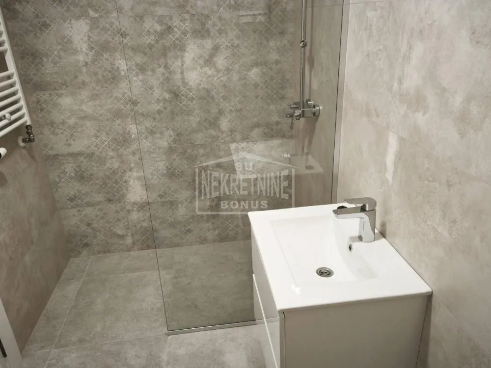 Rent, office space, 81m², Centar, Subotica