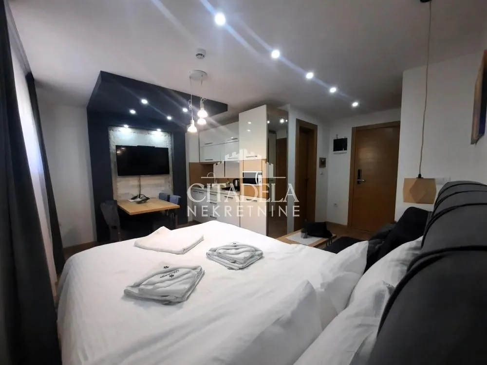 Izdavanje, jednosoban stan, 23m², Kopaonik, Srbija