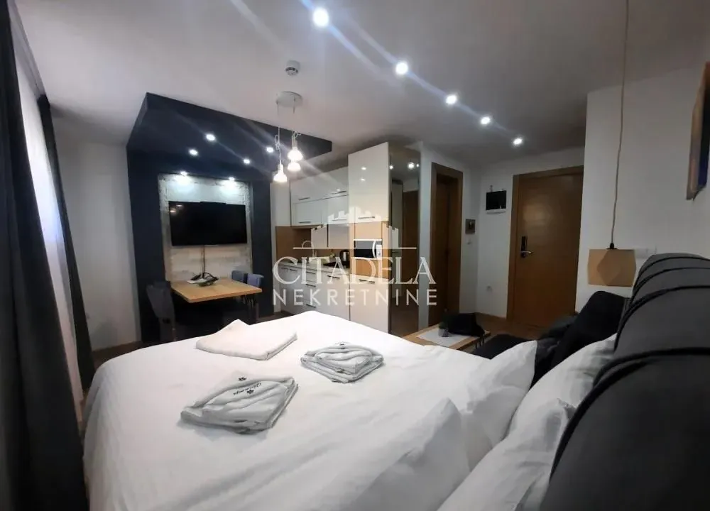 Izdavanje, jednosoban stan, 23m², Kopaonik, Srbija