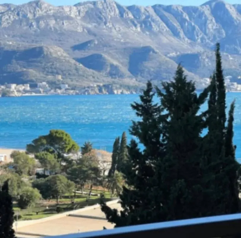Prodaja, trosoban stan, 105m², Bečići, Budva