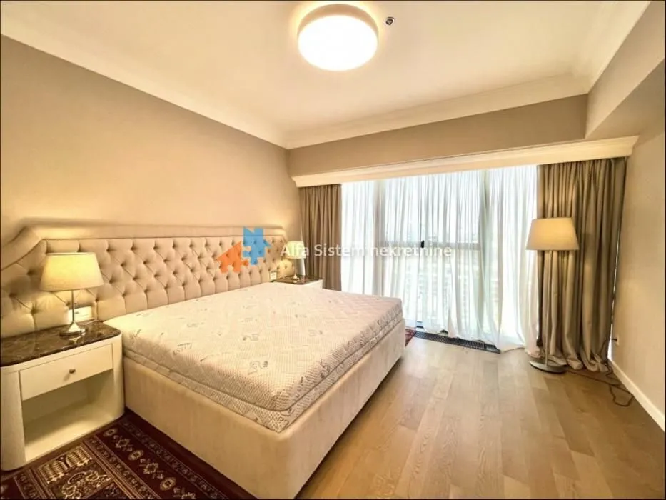 Izdavanje, četvorosoban stan, 123m², Novi Beograd Blok 65, Novi Beograd Sve Podlokacije