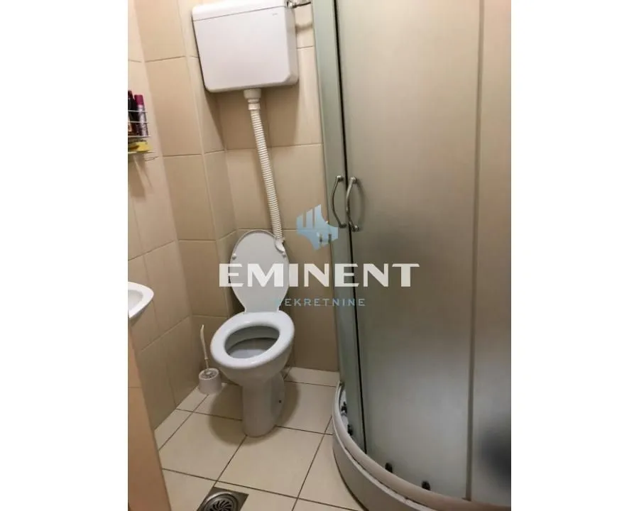 Izdavanje, poslovni prostor, 78m², Vidikovački venac, Rakovica