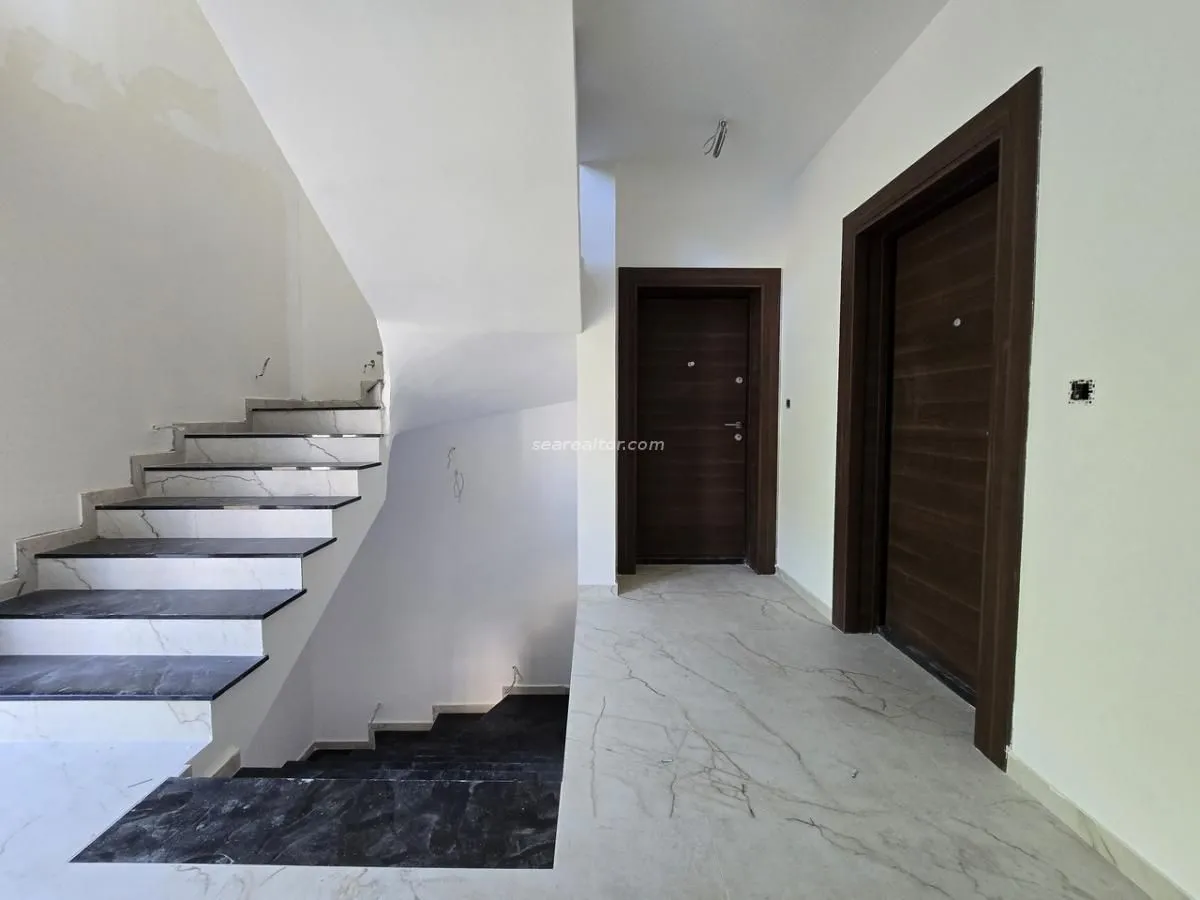 Prodaja, dvosoban stan, 61m², Tivat, Crna Gora