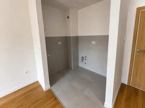 Prodaja, jednosoban stan, 40m², Central Point, Podgorica - image 5