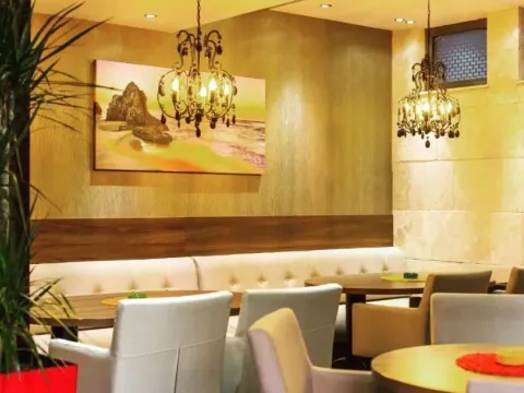 Rent, hospitality venue, 700m², Bečići, Budva - image 12