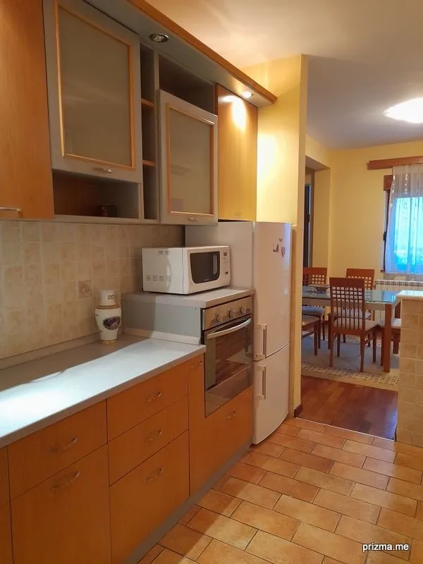 Prodaja, trosoban stan, 119m², Pobrežje, Podgorica