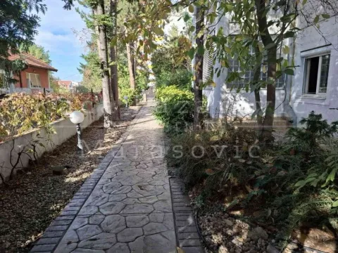 Prodaja, četvorosoban stan, 148m², Voždovac Sve Podlokacije, Beograd - image 19