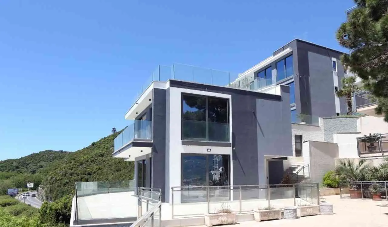 Prodaja, kuća, 438m², Vidikovac, Budva