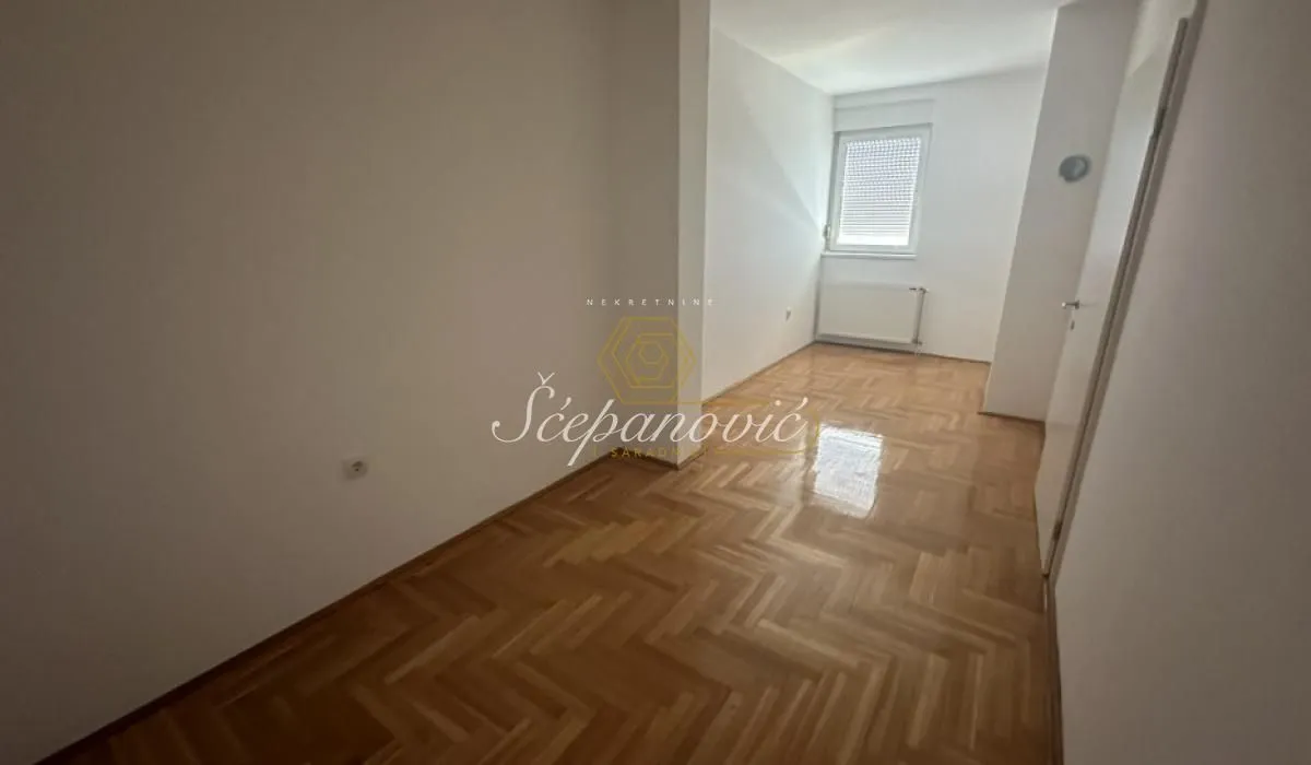 Sale, three bedroom apartment, 86m², Bulevar Oslobodjenja, Novi Sad Sve Podlokacije