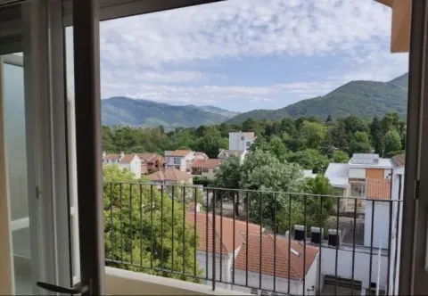 Rent, one bedroom apartment, 48m², Centar, Tivat - image 4