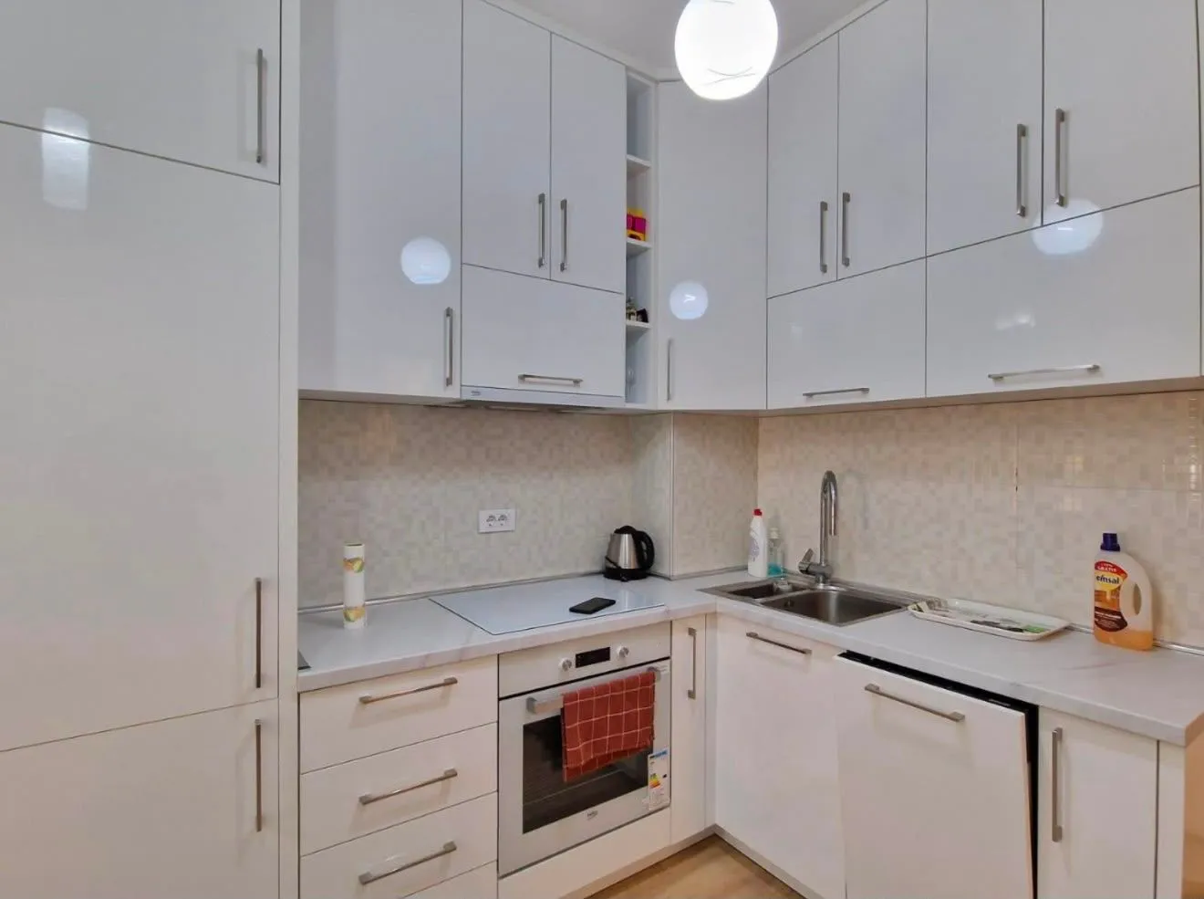 Rent, one bedroom apartment, 42m², Bijeli Do, Budva