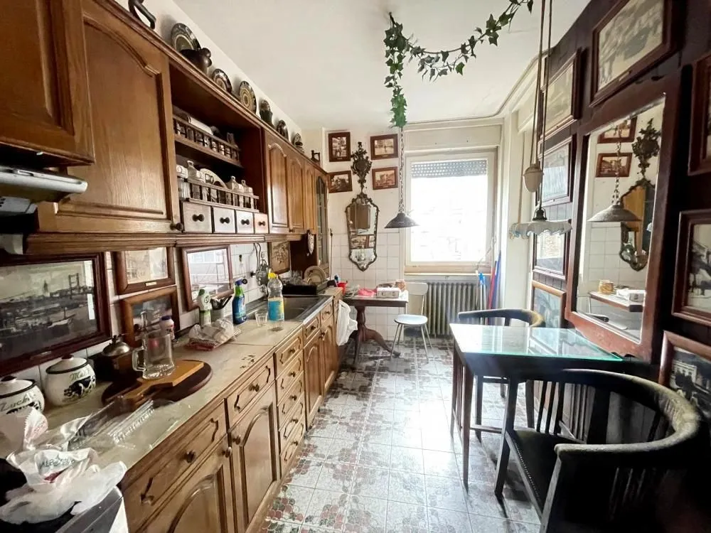 Prodaja, četvorosoban stan, 118m², Slavija, Vračar Sve Podlokacije