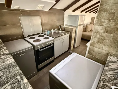 Izdavanje, kuća, 60m², Zabjelo, Podgorica - image 11