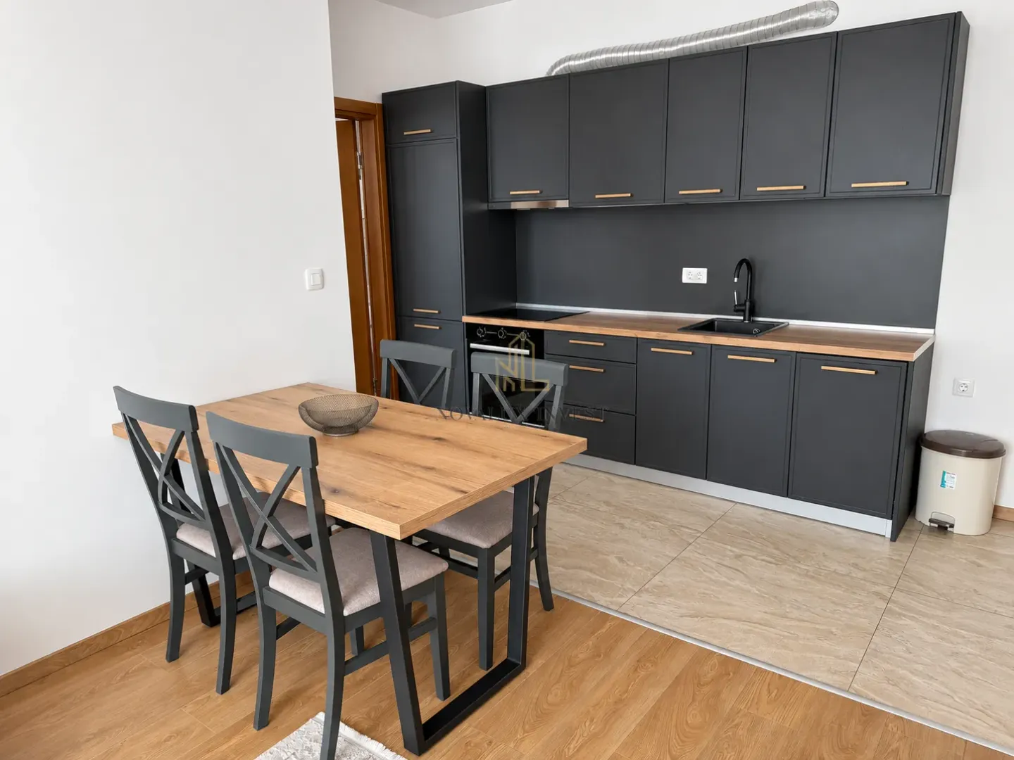 Izdavanje, jednosoban stan, 50m², Centar, Budva