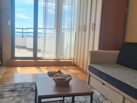 Rent, studio apartment, 40m², Blok 6, Podgorica - image 3