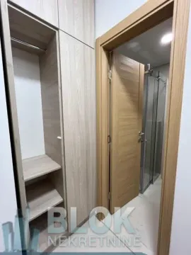 Izdavanje, jednosoban stan, 75m², New City, Podgorica - image 4