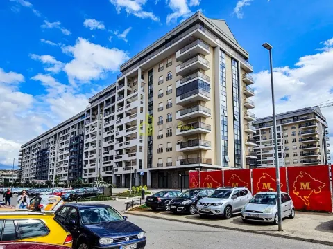 Izdavanje, dvosoban stan, 69m², Master Kvart, Podgorica - image 1